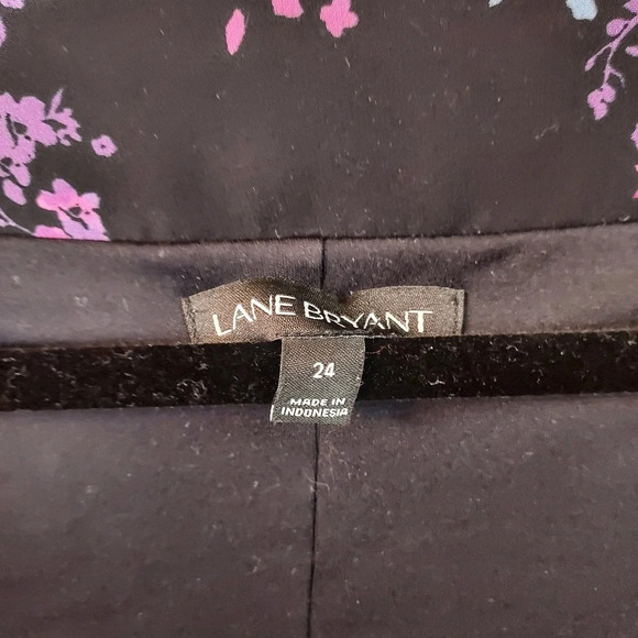 Lane Bryant Black Floral Long Sleeve Blouse in Size 24 - Picture 7 of 9